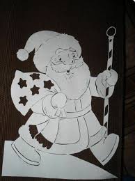 Das fensterbild ist für große und kleine basteler mit wenig aufwand, zeit und material leicht nachzubasteln. Feine Fensterbilder Zu Weihnachten Und Winterzeit Archzine Net