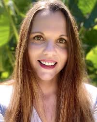 Beth Cooney's Instagram, Twitter & Facebook