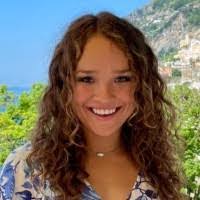 Victoria Pyle's Instagram, Twitter & Facebook