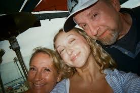 Taryn Alexander's Instagram, Twitter & Facebook