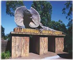 Big Frill Neck Lizard Australian Reptile Park Somersby Nsw Australian Reptile Park Reptile Park Reptiles