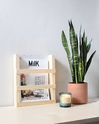 Un Porte Magazine Diy En Bois Shake My Blog Bois Diy Idees De Decor Diy Maison