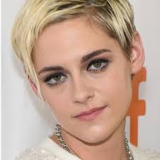 The couple started dating in 2016. Kristen Stewart News Tips Guides Glamour