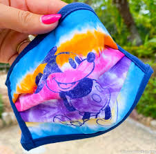 No videoing on rides or wearing masks. Photos Disney World S Super Strict New Face Mask Signage Warns Guests To Wear Masks Properly Or Leave The Disney Food Blog