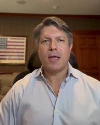 Walter Vester's Instagram, Twitter & Facebook