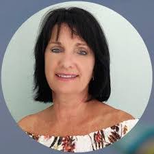 Margo Cullen's Instagram, Twitter & Facebook