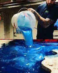 Stunning Pour With Resin And Blue Mica Powder Pigment All Credit To The Artist Maker Rustic Designs By Rich Mica Powder Resin Crafts Epoxy Resin Crafts