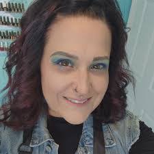 Karen Thorp's Instagram, Twitter & Facebook