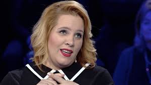 Csubi kutya is belevokálozott egy kicsit. Toth Vera Megvette Elete Elso Farmernadragjat 24 Hu