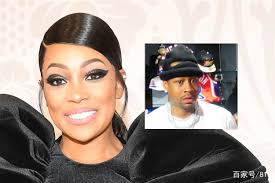 艾弗森与R&amp;B天后公开恋情!她曾是香农布朗-前妻,两人一共4子4女_莫妮卡