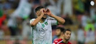 نقل مهاجم المنتخب الوطني لكرة القدم يوسف بلايلي على جناح السرعة إلى مستشفى سبيتار في الدوحة ، لتلقّي العلاج بعد تعرّضه لإصابة في الرأس. Ø£Ù‡Ù„ÙŠ Ø¬Ø¯Ø© ÙŠØ¤Ø®Ø± Ø§Ù†Ø¶Ù…Ø§Ù… Ø§Ù„Ø¬Ø²Ø§Ø¦Ø±ÙŠ Ø¨Ù„Ø§ÙŠÙ„ÙŠ Ø¥Ù„Ù‰ Ù†Ø§Ø¯ÙŠ Ù‚Ø·Ø±