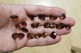 Əlavə məlumat üçün yaxınlığınızda yerləşən topaz məntəqəsinə müraciət edin. Champagne Topaz Silicate Of Aluminium And Fluorine Irradiated Video