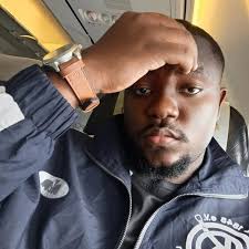 𝘿𝙄𝘿 𝙔𝙊𝙐 𝙆𝙉𝙊𝙒? 🤔 🇳🇬 Ross Barkley, the English footballer, was  eligible to represent Nigeria through his father, Peter Effanga, who is of  Nigerian descent. 🏴󠁧󠁢󠁥󠁮󠁧󠁿 Barkley, born in Liverpool, chose to