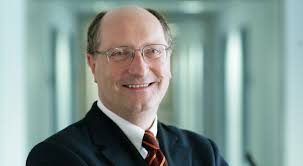 Business Angel Herbert Schmitz: „Versicherer müssen ein Klima für neue  Impulse und disruptive Ideen schaffen, um nicht völlig den Anschluss zu  verlieren“