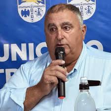 Un día de muchos kilómetros por nuestro departamento. Después de Arévalo,  acompañamos la asunción de Macarena Da Rosa en Tupambaé, Mariana Juárez en  Cerro de las Cuentas, Héctor Ortiz en Quebracho y