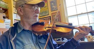 Longtime KY fiddler connects with tradition as he mentors students