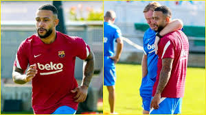 The dutchman is expected to sign on a free transfer from lyon for three seasons. I M Here To Win Titles Memphis Depay Is Eager To Get Started At Fc Barcelona Algulf