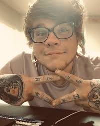 𝔚𝔦𝔩𝔩𝔦𝔞𝔪 𝔅𝔢𝔯𝔨𝔢𝔟𝔦𝔩𝔢 (@wheretheresa1994) • Instagram photos  and videos