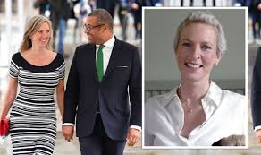 نتیجه جستجوی لغت [cleverly] در گوگل