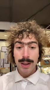 surprise! 🍕 🍕 #fyp #server #italian #restaurant #wholesome #food #cute  #elegant #fan #silly