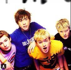 Hitmakers tom and matt got together with their wives and children to enjoy. Tom Fletcher On Twitter Abingdonsgirl Throwback To A Young Mcfly Dannymcfly Tommcfly Dougiemcfly Mcflyharry Http T Co Ddfdpsqaju Epic Shot
