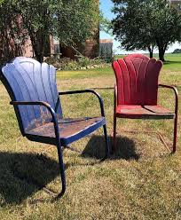 Vintage Metal Chairs On Instagram Found These Really Cool Durham S Their Lawn Chairs Had Several Different Fra Vintage Metal Chairs Lawn Chairs Metal Chairs