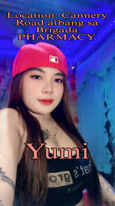 2 masseuses awaiting my order, whether to provide leg massage or stomach  massage. Heehee. Of course I want both since it's free of charge. 🤭😸