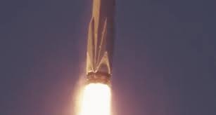 Spacex's falcon 9 rocket and dragon spacecraft launched from launch complex 40 at the cape canaveral air force station, florida, for. Hd Launch Footage Astrophysics Gif On Gifer By Gardanris