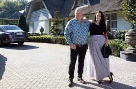 Massa is kassa en peter laat ons zien hoe hij dat in zijn bedrijf heeft toegepast. Het Vermogen Van Vakantiepark Patron Peter Gillis Pure Luxe