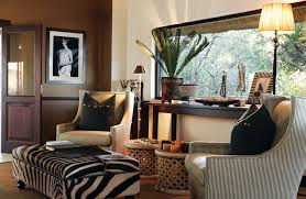 See more ideas about decor, safari style, african decor. Sophisticated Bush Lodge Decoration A Decorator S Notebook African Home Decor Safari Home Decor African Interior