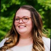 Nicole Marston's Instagram, Twitter & Facebook