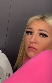 Michelle Diprima's Instagram, Twitter & Facebook