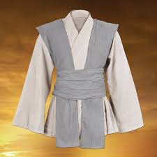 Citizenkid vous propose un tutoriel très simple pour le déguiser en jedi ou en princesse de la galaxie. Pin On Deguisement Star Wars