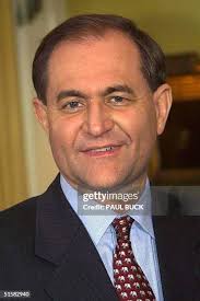 1,159 James Gilmore Photos & High Res Pictures