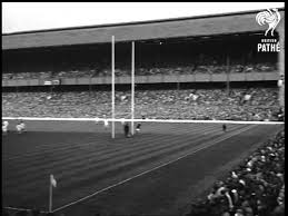The jules rimet trophy wasn't up for grabs, but scotland proclaimed themselves unofficial world champions after beating england in 1967. England V Scotland Rugby 1967 Youtube