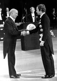 Renato Dulbecco ritira il Nobel