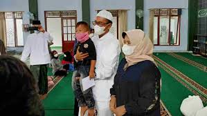 Kantor pusat panitia bersama hari anak yatim. Lebaran 2021 Bupati Ciamis Bagi Bagi Sembako Dan Santuni Anak Yatim