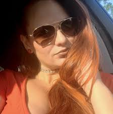 Karen Mastrella's Instagram, Twitter & Facebook