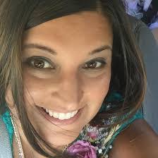 Julie Troxel's Instagram, Twitter & Facebook