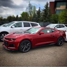 2020 Camaro Ss Black And Red Chevrolet Camaro Zl1 Painted In Garnet Red Photo Taken By Benjamminstanley On Instagram Owned By Chevy Camaro Zl1 Chevrolet Camaro Zl1 Chevrolet Camaro