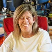 Debbie Raines's Instagram, Twitter & Facebook