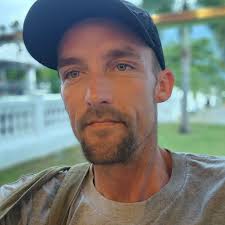 Is Pizza Pizza open in Mount Forest?