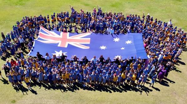 Speaker flies the APH flag across the country – Parliament of Australia