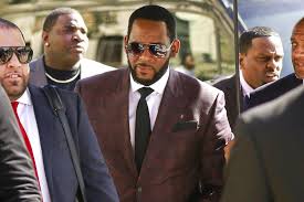 Get breaking news alerts when you download the abc news app and subscribe to r. R Kelly S Manager Charged With Phone Threats To Theater Chicago News Wttw