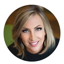 Amanda Ludwig's Instagram, Twitter & Facebook