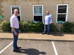 Dominic raab arrives at the bbc following brexit resignation. Dominic Raab On Twitter Today I Joined Eamonn Mcnamee At Central Surrey Voluntary Action Csvaction Dispensing Masks And Hand Gel In Walton To Their Brilliant Volunteers Who Are Doing Food Deliveries