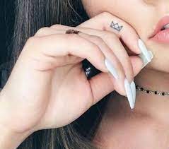 Pinterest Omgalaina Tatouage Doigt Tatouage Petit Tatouage Poignet