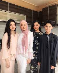 Check spelling or type a new query. Biodata Athisha Khan Adik Pelakon Neelofa Iluminasi