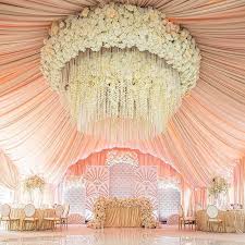 Indian wedding reception hall decoration: Ontheblog This Art Deco Luxury Wedding In Moscow Reawakens The Pure Essence Of The Golden Er Country Wedding Centerpieces Rose Decor Romantic Theme Wedding