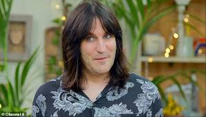 Check spelling or type a new query. Gbbo Star Noel Fielding Has 1 5million In The Bank And Paid Himself 900 000 Last Year Daily Mail Online